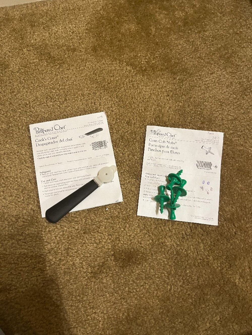 Pampered Chef lot - Cook's Corer, new and Corn Cob Nobs, New